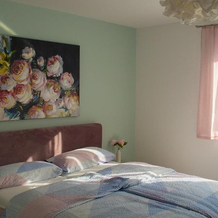 Geraeumige Ferienwohnung In Kindelbrueck Fuer Bis Zu 4 Personen - Barriefrei Εξωτερικό φωτογραφία